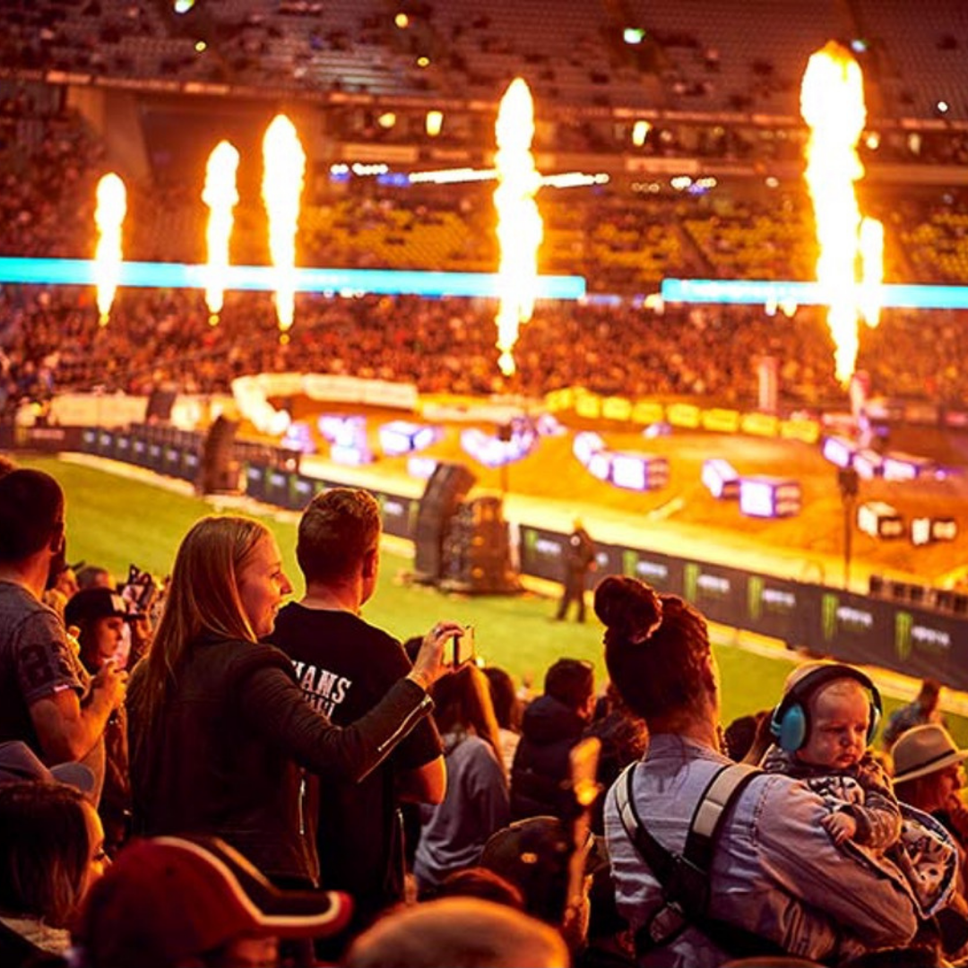 OPEN AIR BOX 10 PAX - TOWNSVILLE
